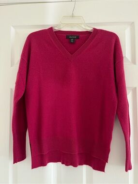 Tahari CASHMERE Bright Fuchsia V-Neck Sweater